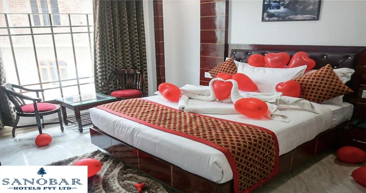 Hotel White Grand Shimla - In City Centre - A Centrally Ac Hotel Екстериор снимка