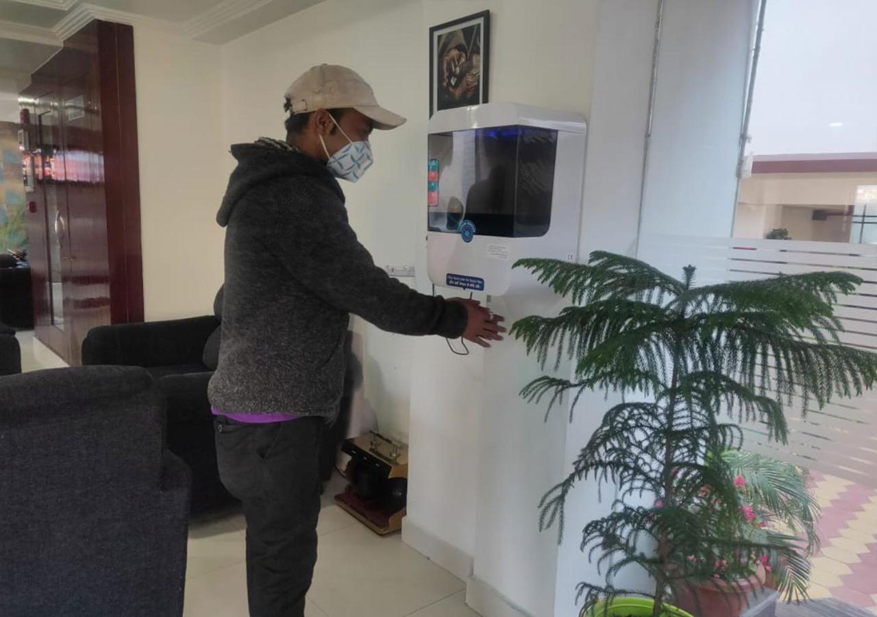 Hotel White Grand Shimla - In City Centre - A Centrally Ac Hotel Екстериор снимка