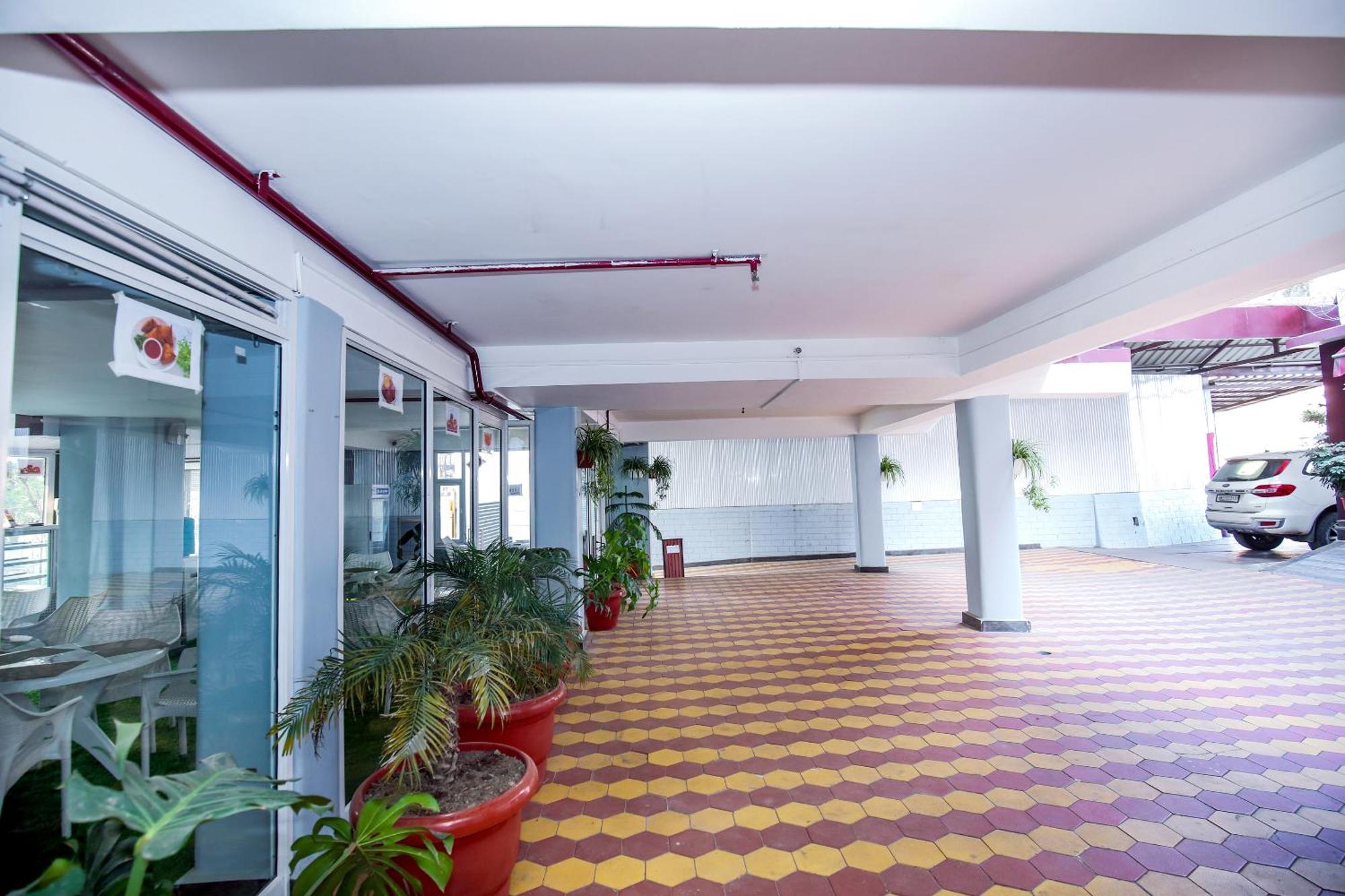 Hotel White Grand Shimla - In City Centre - A Centrally Ac Hotel Екстериор снимка