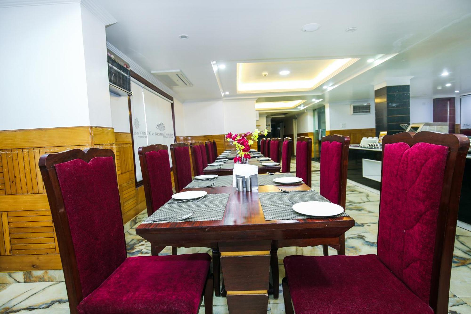 Hotel White Grand Shimla - In City Centre - A Centrally Ac Hotel Екстериор снимка
